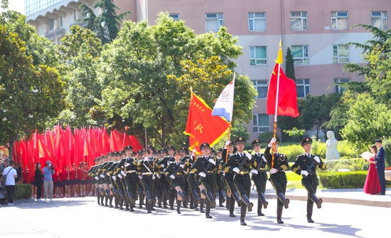 多彩校园 魅力活动 把学生宠到底——郑州西亚斯学院举办第十八届访校日活动