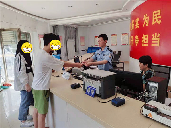 社旗县公安局：临考丢证件 民警加急办