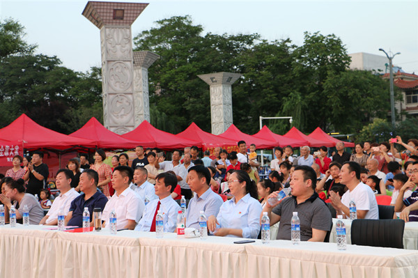 邓州市举办食品安全创建宣传活动