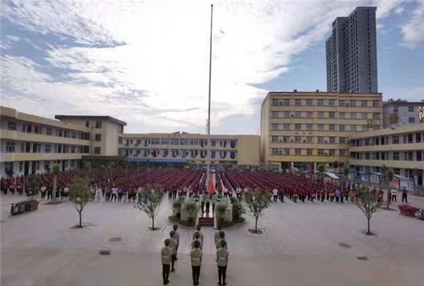 直挂云帆志  乘风破浪时  ——民权县第一初级中学九年级毕业典礼纪实