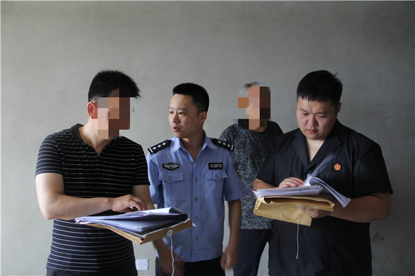 河南南阳：开发商不愿交房 法院强制执行顺利交付