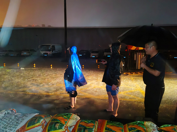 郑州高新区石佛办事处五龙口村:严防死守 筑牢防汛安全屏障