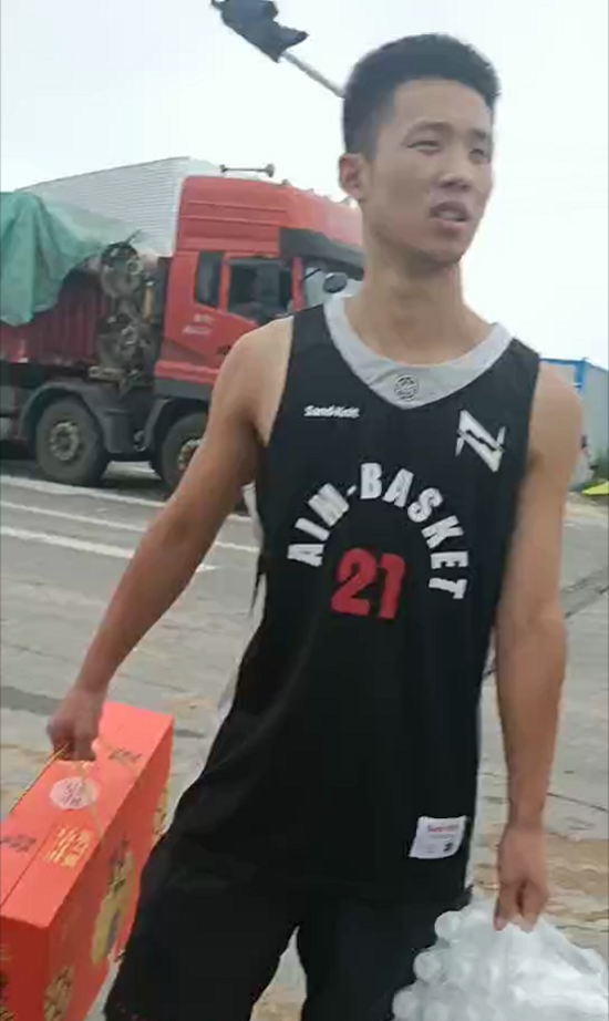 抗洪救灾，“返家乡社会实践”在行动！