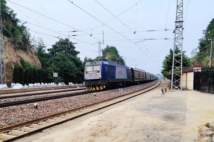陇海铁路水害区段恢复运营 全国多地途经客车恢复开行  