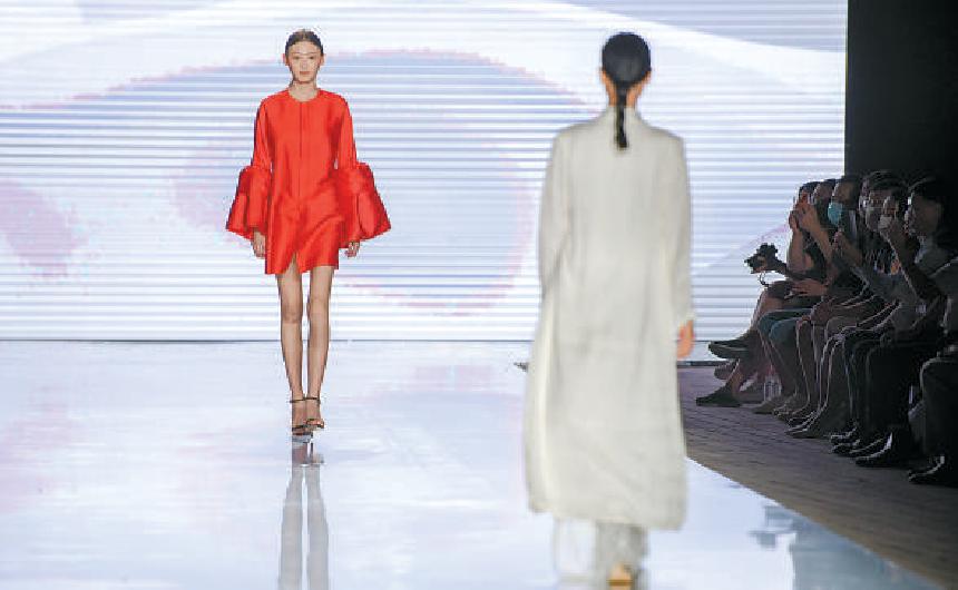 2021北京时装周将点亮八大时尚地标