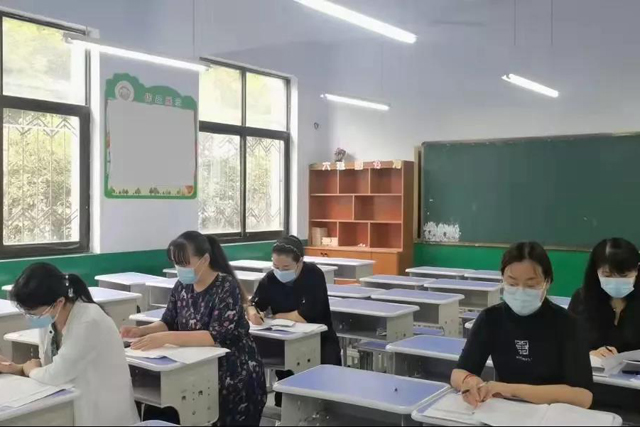 邓州市城区一小阶段性教学工作会：夯实教研促发展 凝聚智慧共成长