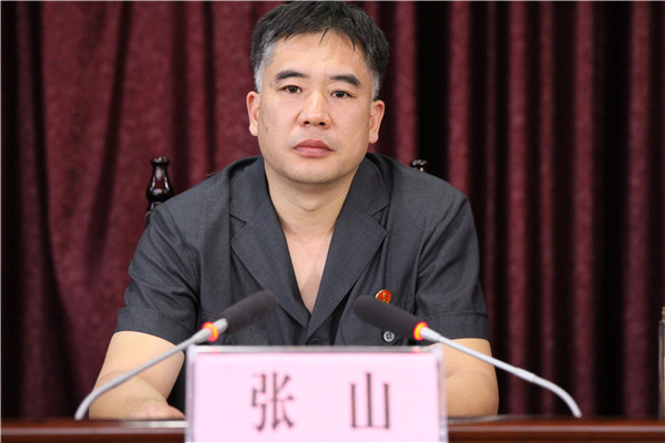 社旗县法院召开1-8月份重点工作讲评会