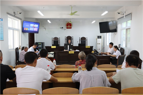 南阳宛城区法院：“法庭开放日”迎来企业家