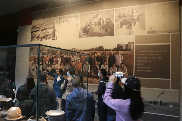【母亲河畔的中国】参观二里头夏都遗址博物馆 走进最早的中国