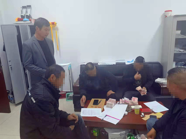 邓州市法院：“巧嘴”干警促和解 久拖货款终执行