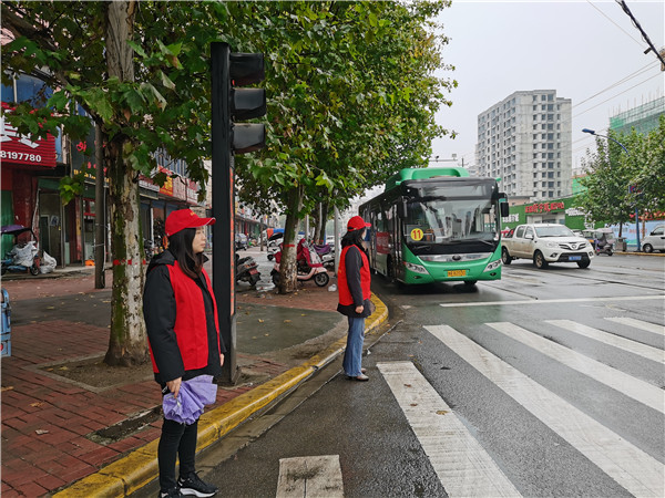 邓州市法院积极参与文明城市创建工作