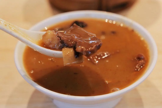【河南好物】五种野山菌汇聚成的精华，这家胡辣汤是有美味牛逼症吗