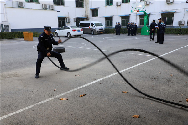 方城县法院：开展实战技能训练 提升警务保障能力