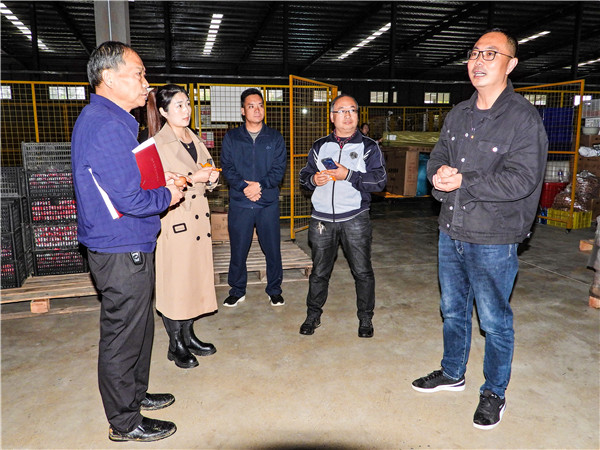 内乡县：电商产业园 便民看得见