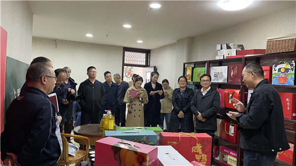 内乡县：电商产业园 便民看得见