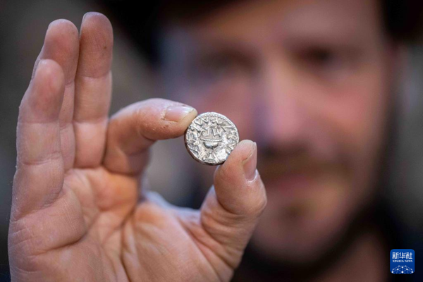 耶路撒冷发现距今两千年的古银币