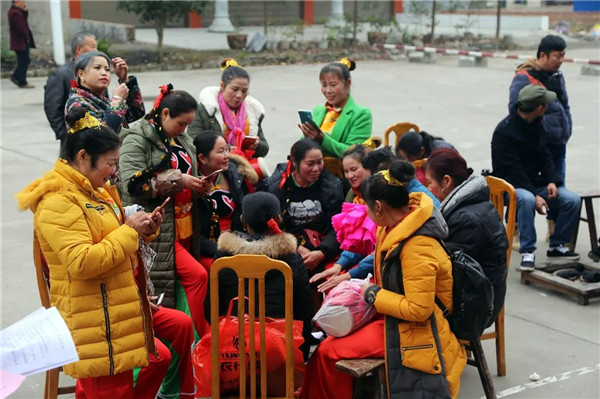 唐河苍台镇：脚踏实地加油干 乡村振兴立新功