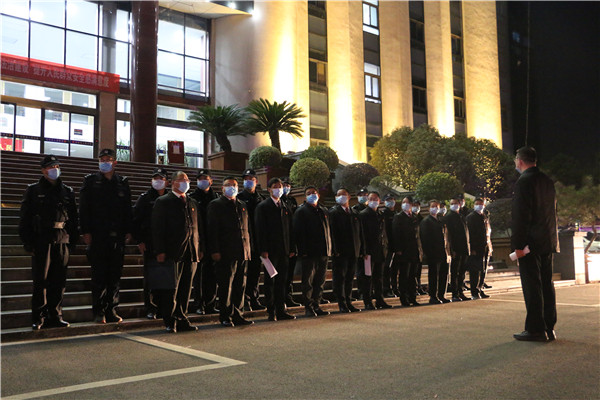 西峡县法院：突击集中执行 彰显司法威严