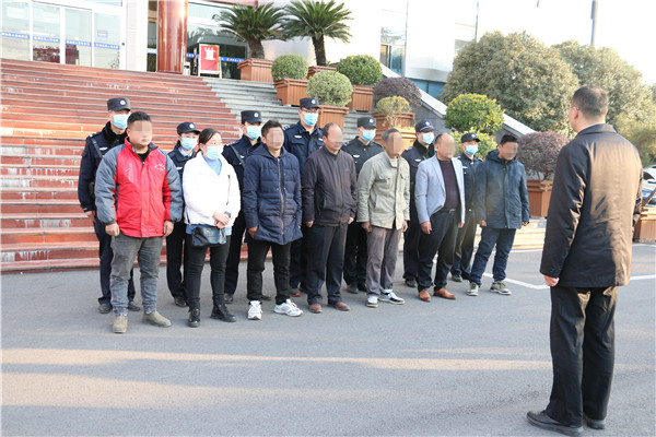 西峡县法院：突击集中执行 彰显司法威严