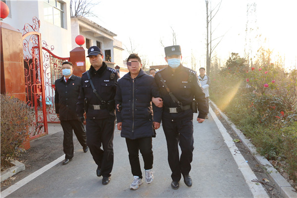 西峡县法院：突击集中执行 彰显司法威严