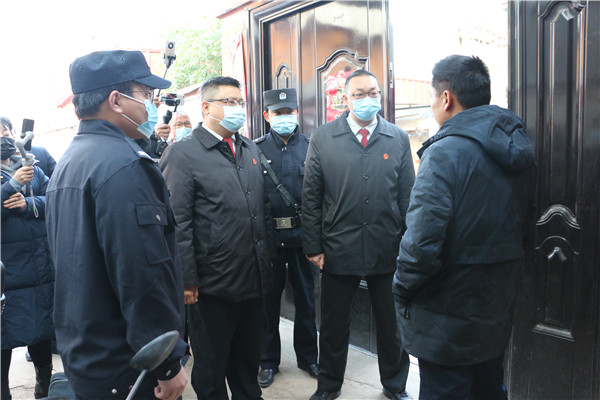 西峡县法院：突击集中执行 彰显司法威严