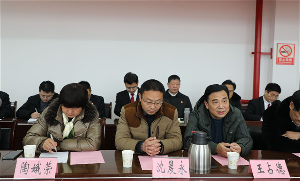 新野县法院召开律师代表座谈会 助力法治化营商环境建设