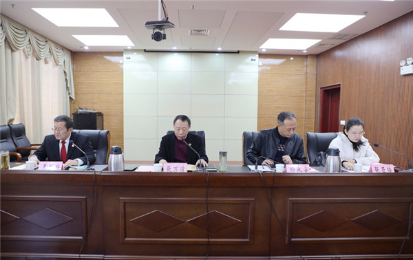 新野县法院召开2021年综合审判研讨会