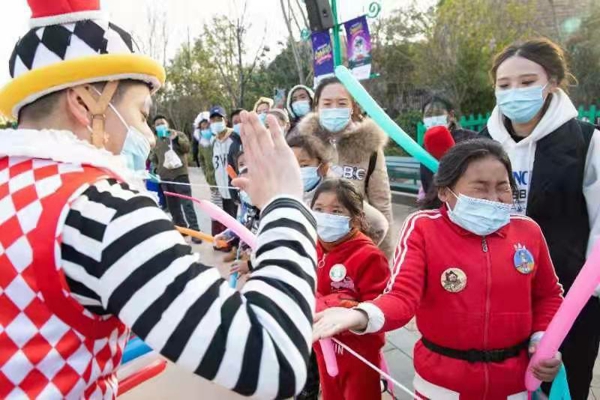 西藏先心病儿童银基“圆梦”，人生第一次体验游乐园