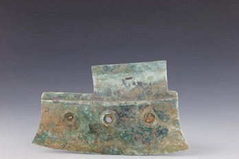 河南考古：安阳发现洹北商城卫星城 出土各类青铜器70余件