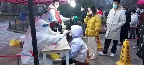 宁陵县人民医院再出征 驰援郑州核酸检测