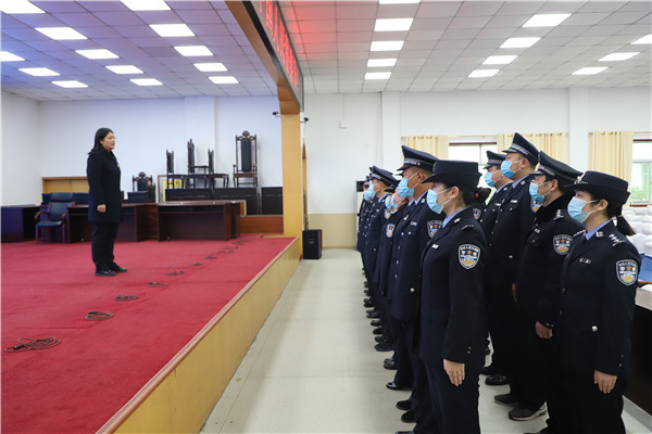 方城县法院法警大队开展庆祝活动喜迎“中国人民警察节”