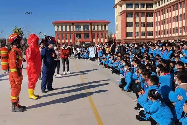 消防宣传进学校——寒假前“最后一课”带回家