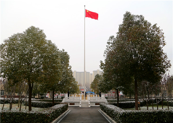 社旗县公安局隆重举行升国旗仪式