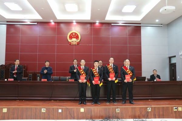 南召县法院召开2022年工作会议
