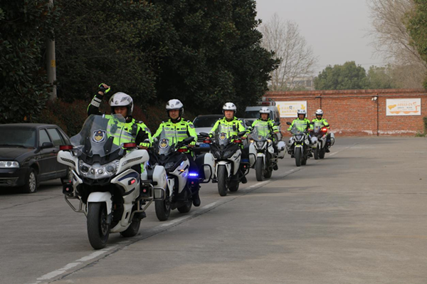 邓州交警：强训练提技能保畅通 保交通整治长效持续