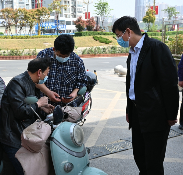 唐河县法院：下沉社区不松劲 疫情面前显担当