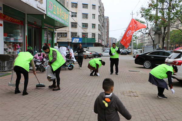 邓州生态环境志愿服务队：净化家园倡导环保