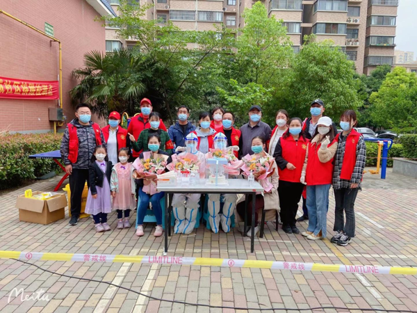 郑州高新区石佛办事处华威社区：致敬最美护士，携手战胜疫情