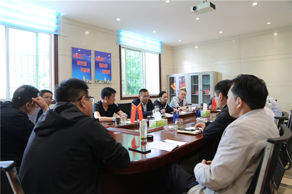邓州市法院与市问题楼盘处置化解指挥部开展座谈会议