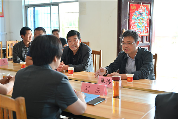 唐河县法院到城郊乡开展联合主题党日活动