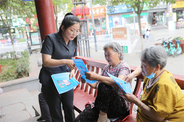 内乡县法院：护航养老 法官在行动