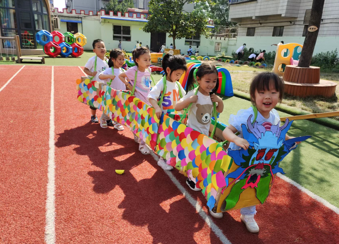 中国铁路郑州局郑州生活段所属幼儿园开展多彩活动迎“端午”