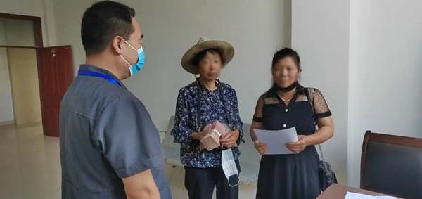 唐河县法院：有法官做见证  我们放心！