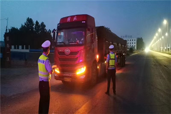 商丘市公安局交警支队开展夏季酒驾醉驾集中整治百日行动