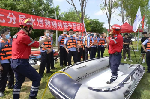 郑州二七警方组织开展汛期水域救援专项培训