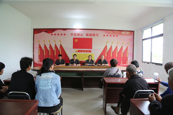 邓州市法院：普法宣传进村入户 法治助力乡村振兴