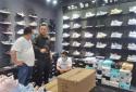 郑州二七警方端掉一售卖假冒名牌运动鞋商店