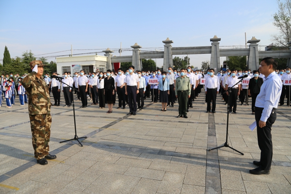 社旗县法院组织干警参加烈士纪念日公祭活动