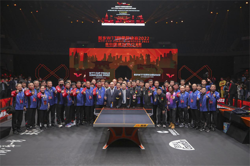 刘国梁与河南省乒协共同庆祝新乡WTT世界杯决赛2022取得圆满成功