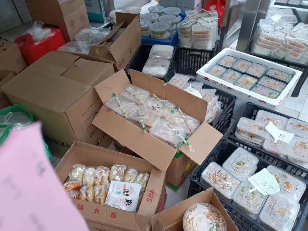 @爸爸妈妈:你们放宽心——我们在学校挺好的……